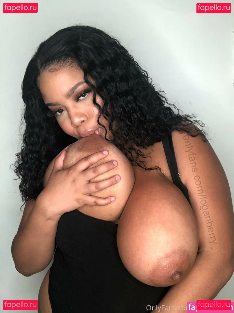 loganberry_ Onlyfans Photo Gallery 