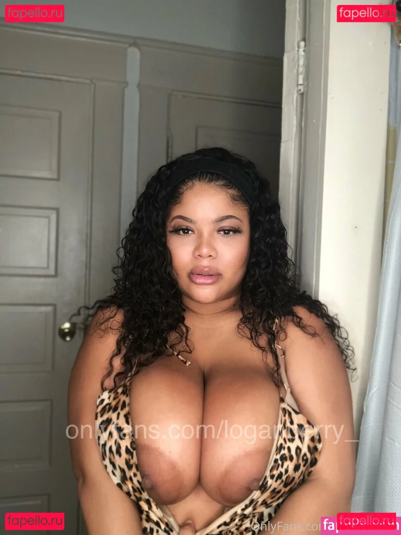 loganberry_ Onlyfans Photo Gallery 