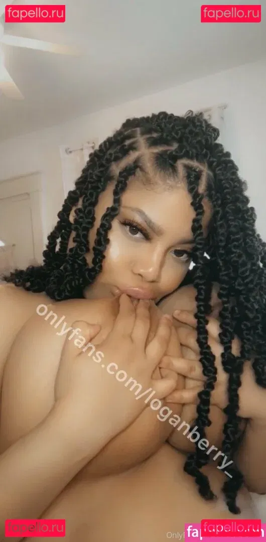 loganberry_ Onlyfans Photo Gallery 