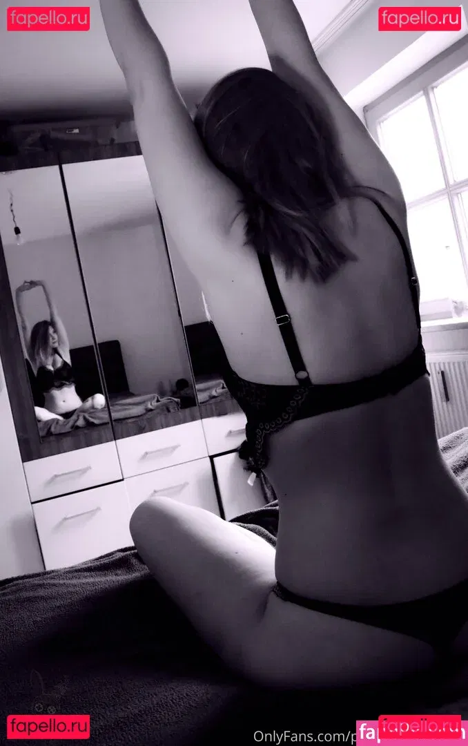 pixelboymagazine Onlyfans Photo Gallery 