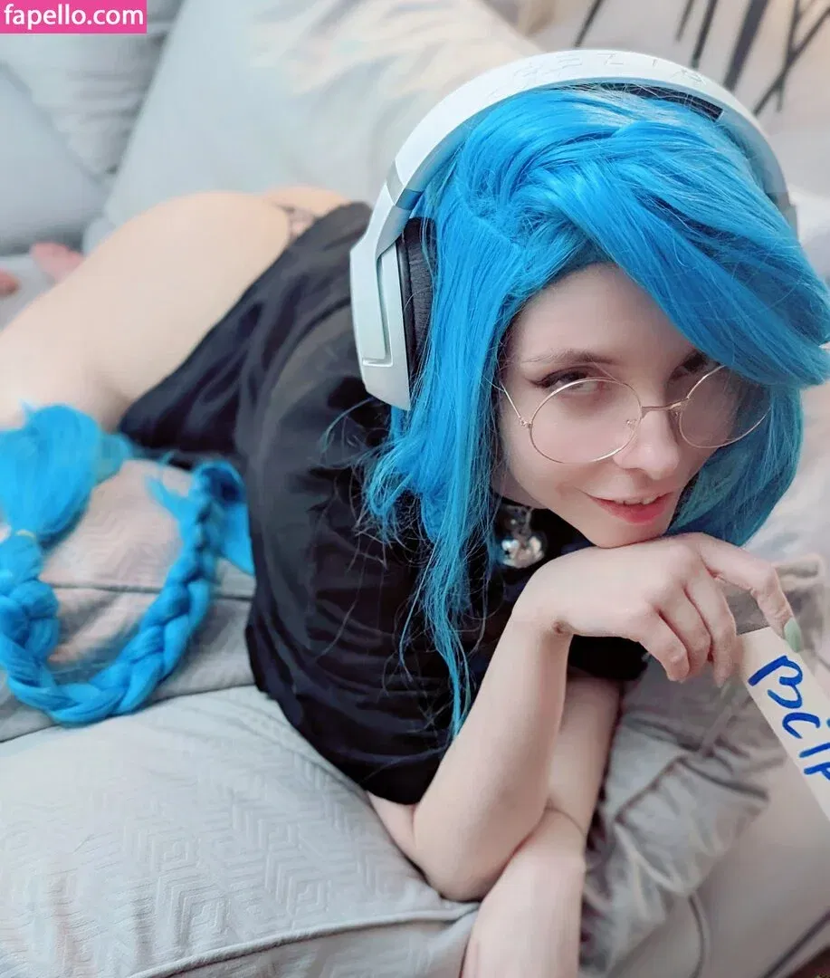 zelenaya_zlaya Onlyfans Photo Gallery 