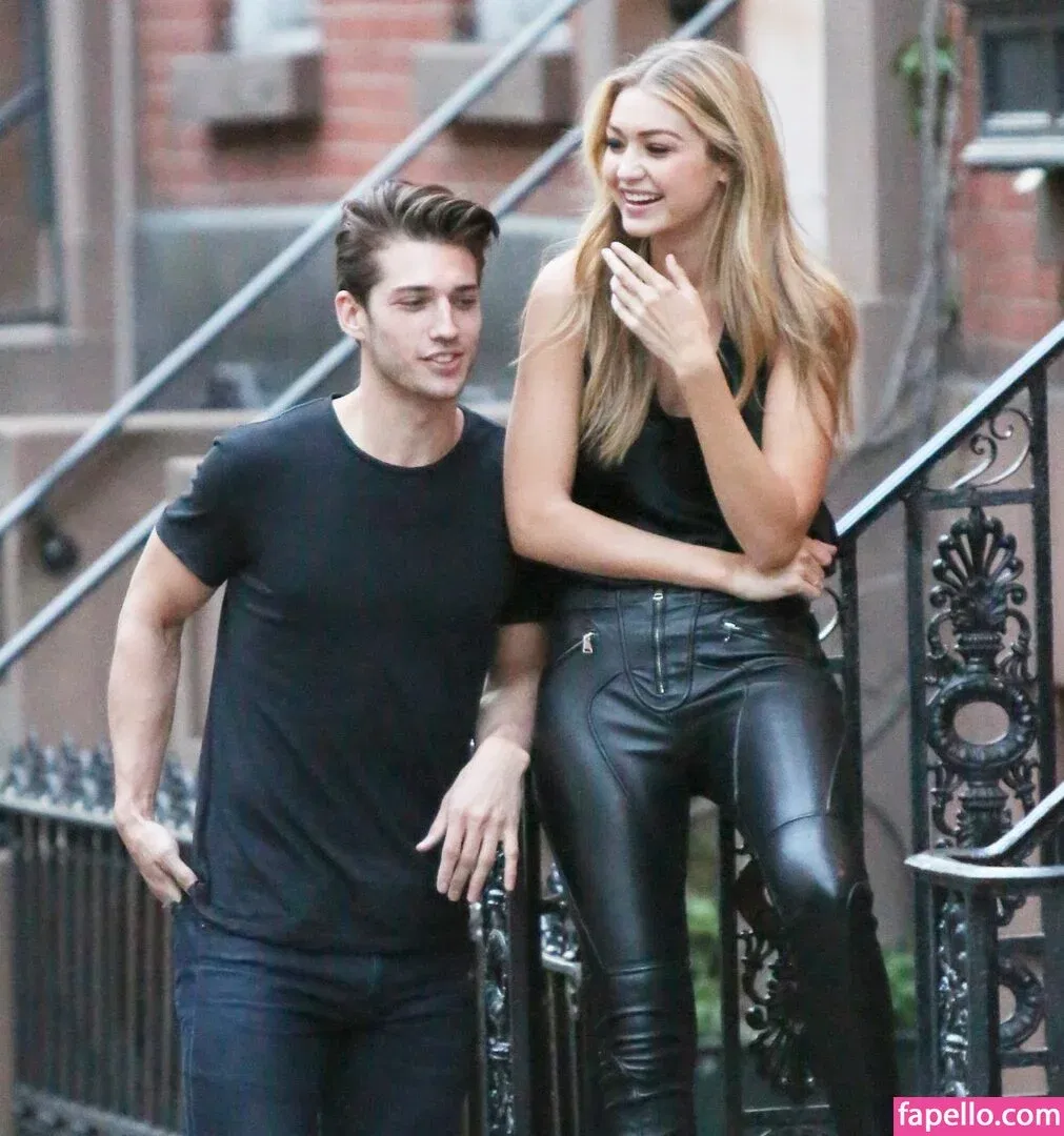 Gigi Hadid Onlyfans Photo Gallery 