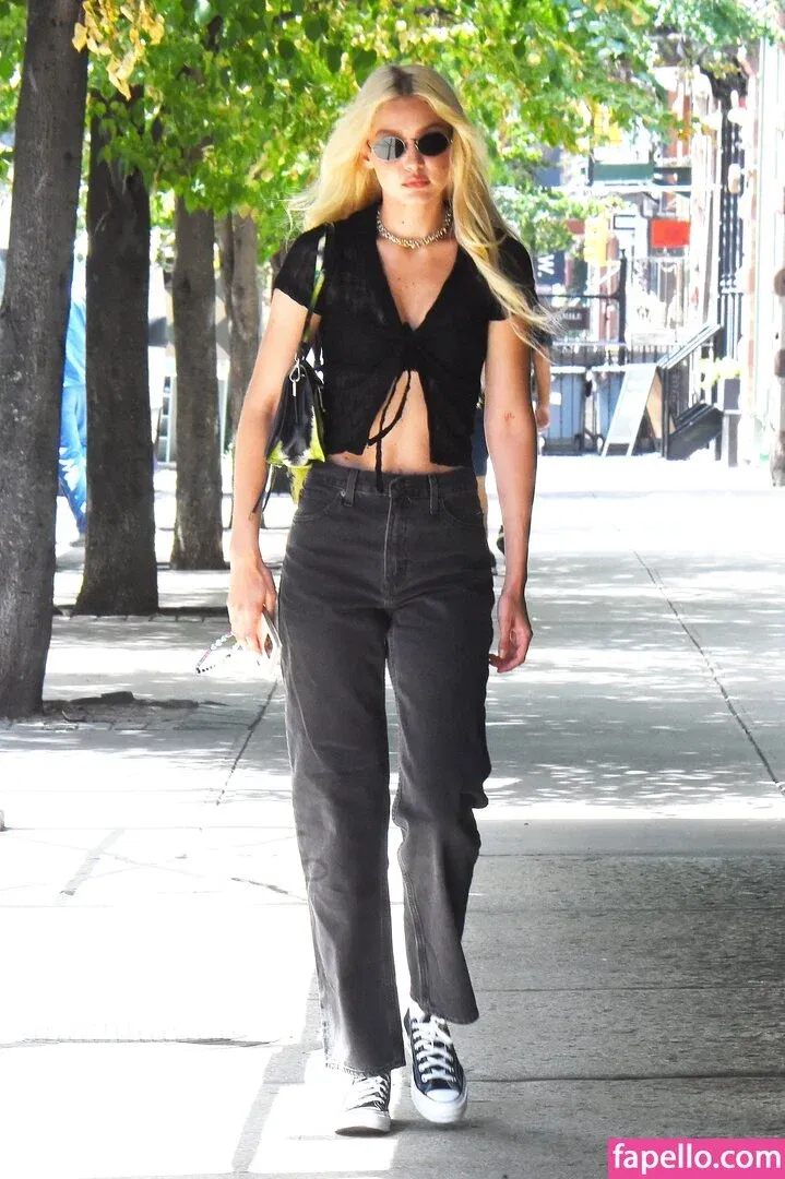 Gigi Hadid Onlyfans Photo Gallery 