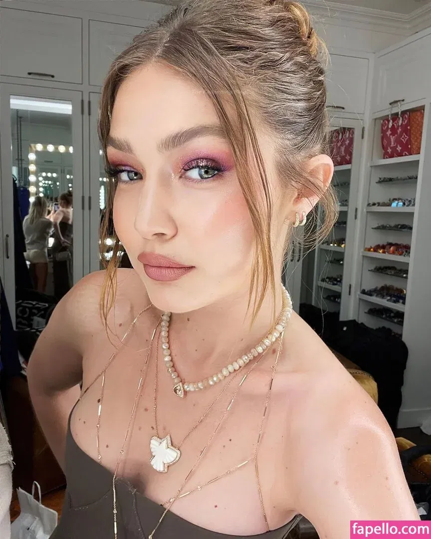 Gigi Hadid Onlyfans Photo Gallery 