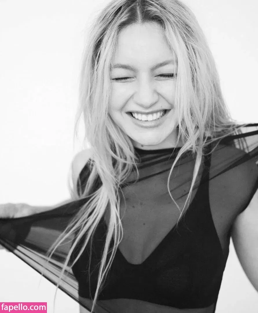 Gigi Hadid Onlyfans Photo Gallery 