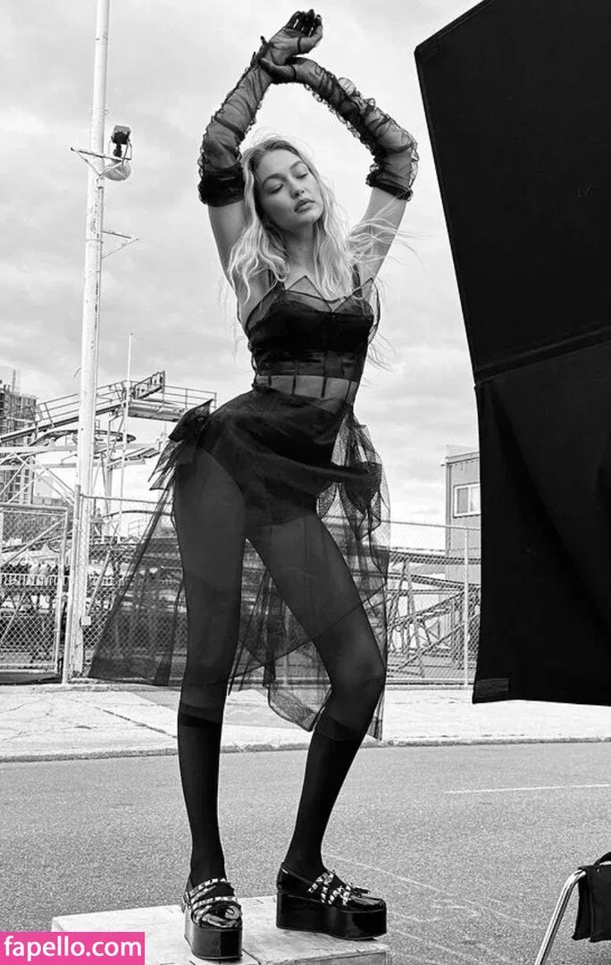 Gigi Hadid Onlyfans Photo Gallery 