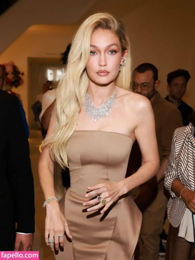 Gigi Hadid Onlyfans Photo Gallery 