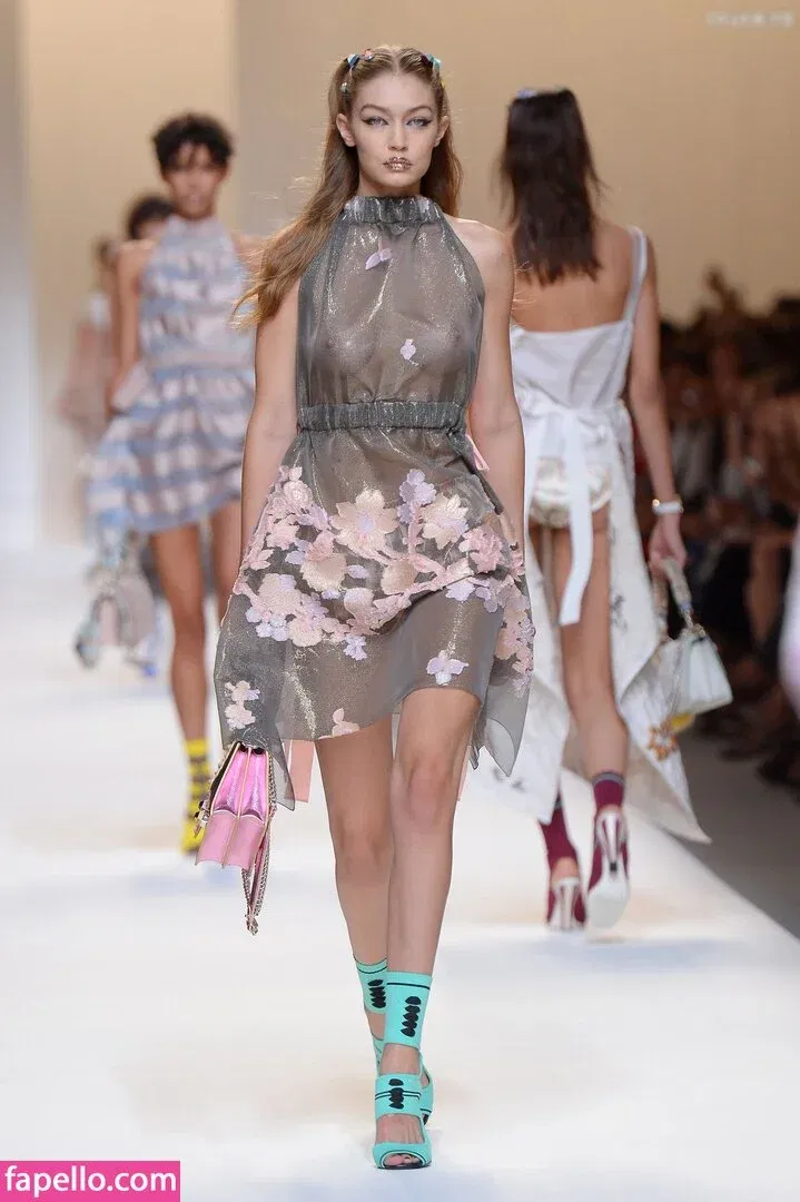 Gigi Hadid Onlyfans Photo Gallery 