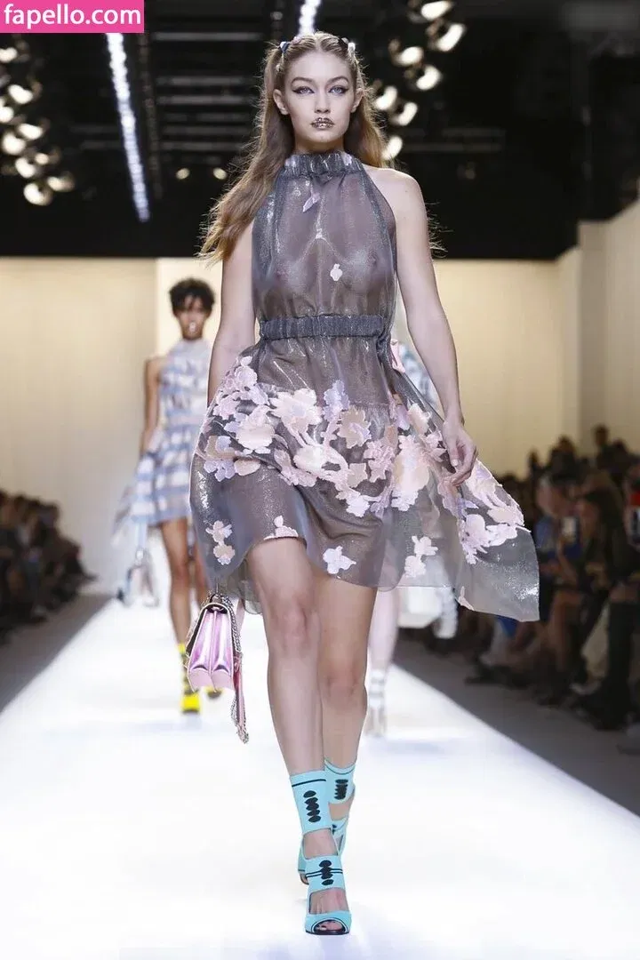 Gigi Hadid Onlyfans Photo Gallery 