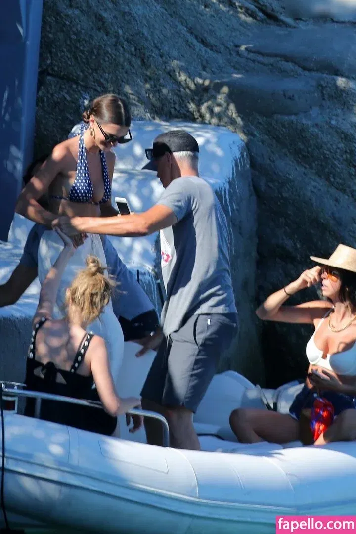 Gigi Hadid Onlyfans Photo Gallery 