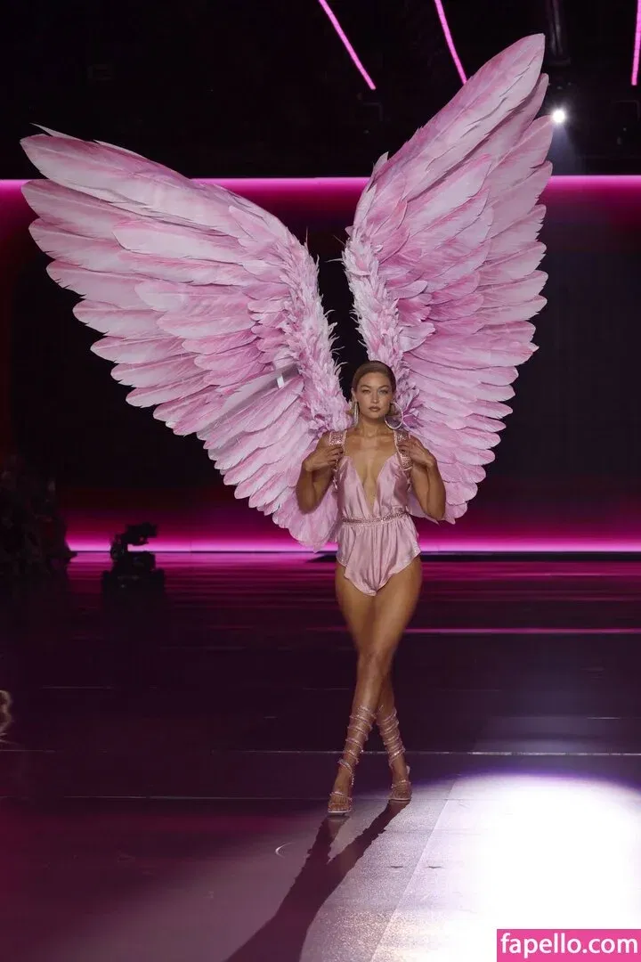 Gigi Hadid Onlyfans Photo Gallery 