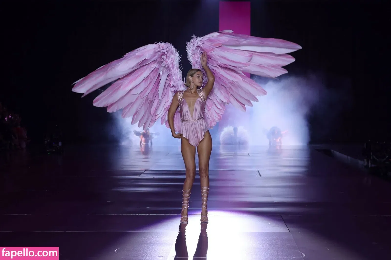 Gigi Hadid Onlyfans Photo Gallery 