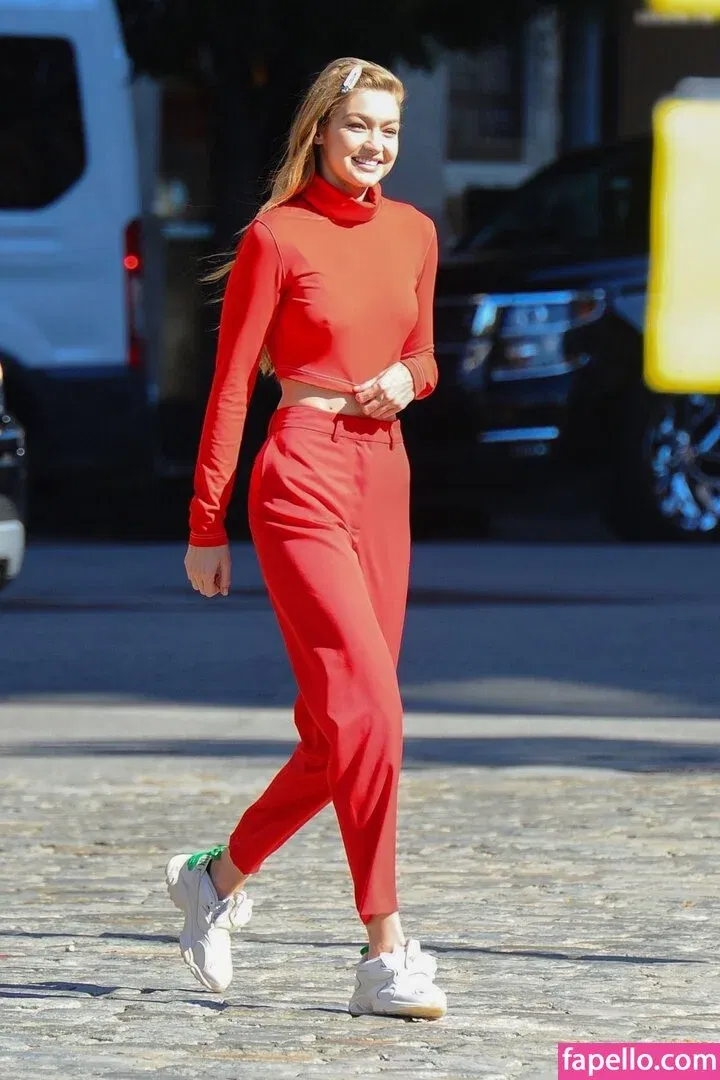 Gigi Hadid Onlyfans Photo Gallery 