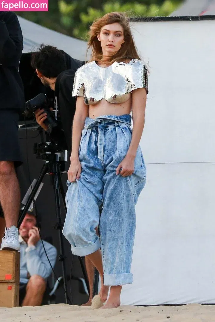 Gigi Hadid Onlyfans Photo Gallery 