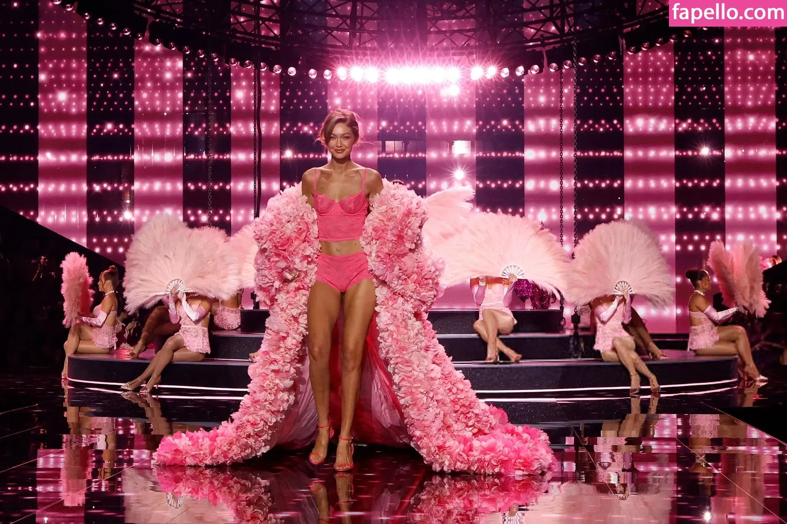 Gigi Hadid Onlyfans Photo Gallery 