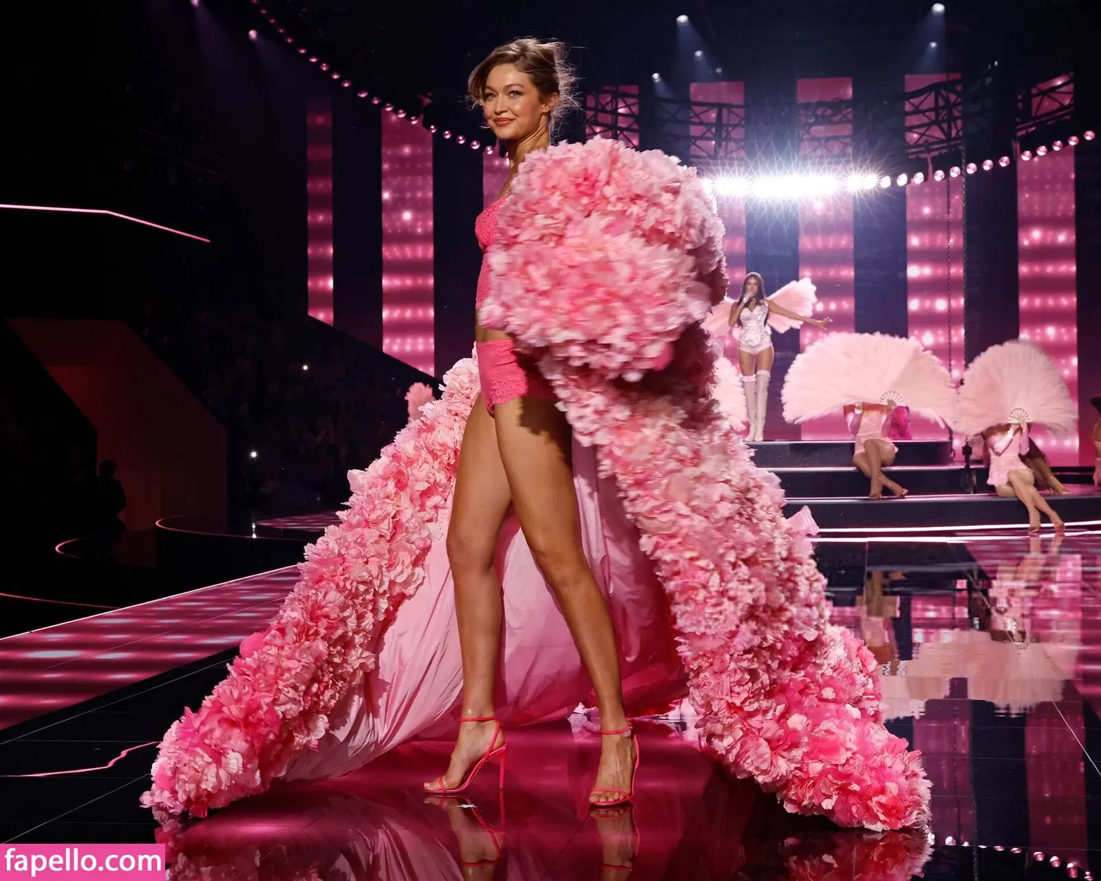 Gigi Hadid Onlyfans Photo Gallery 