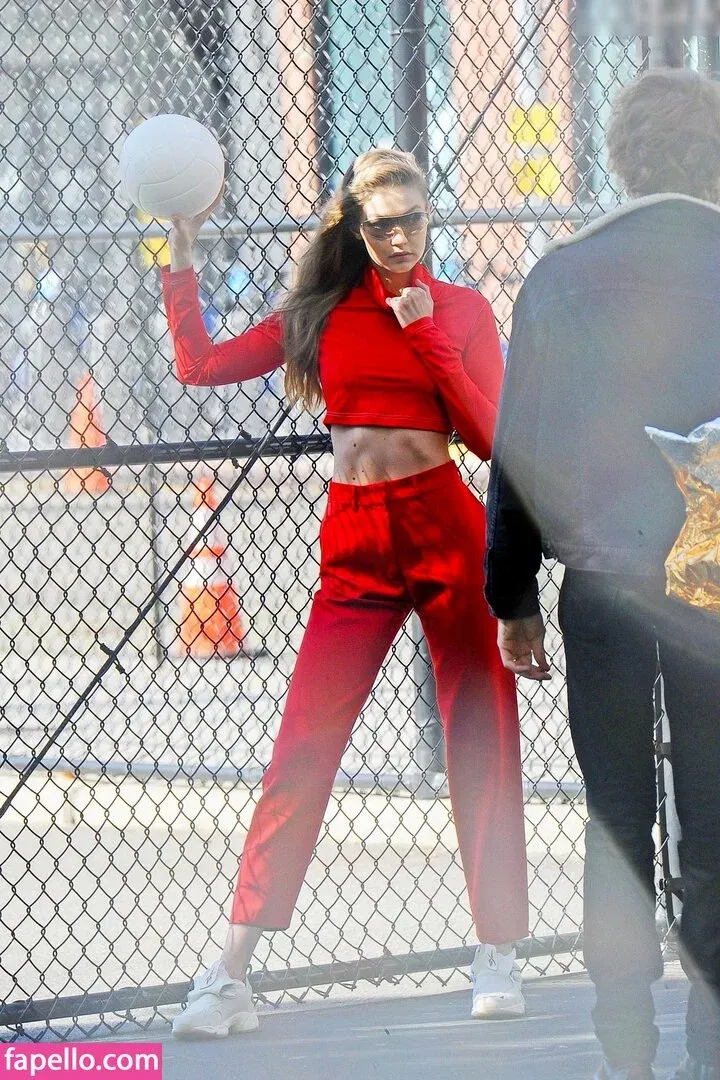 Gigi Hadid Onlyfans Photo Gallery 