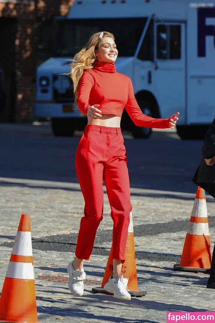 Gigi Hadid Onlyfans Photo Gallery 