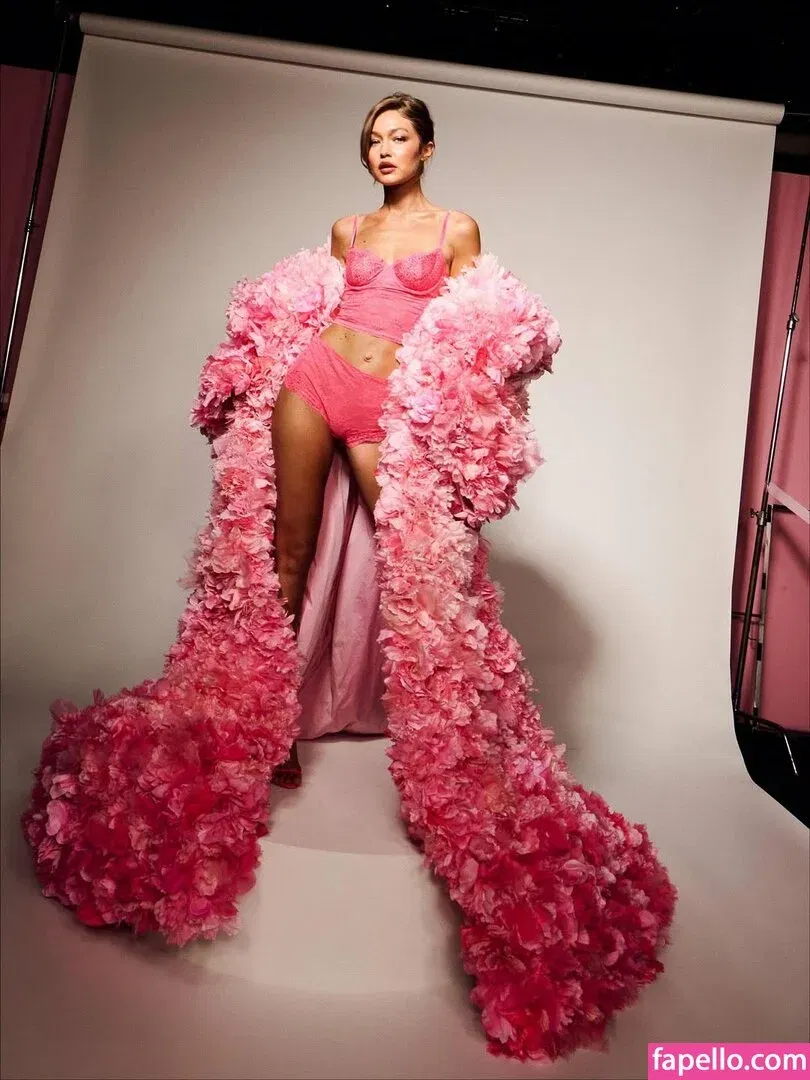 Gigi Hadid Onlyfans Photo Gallery 