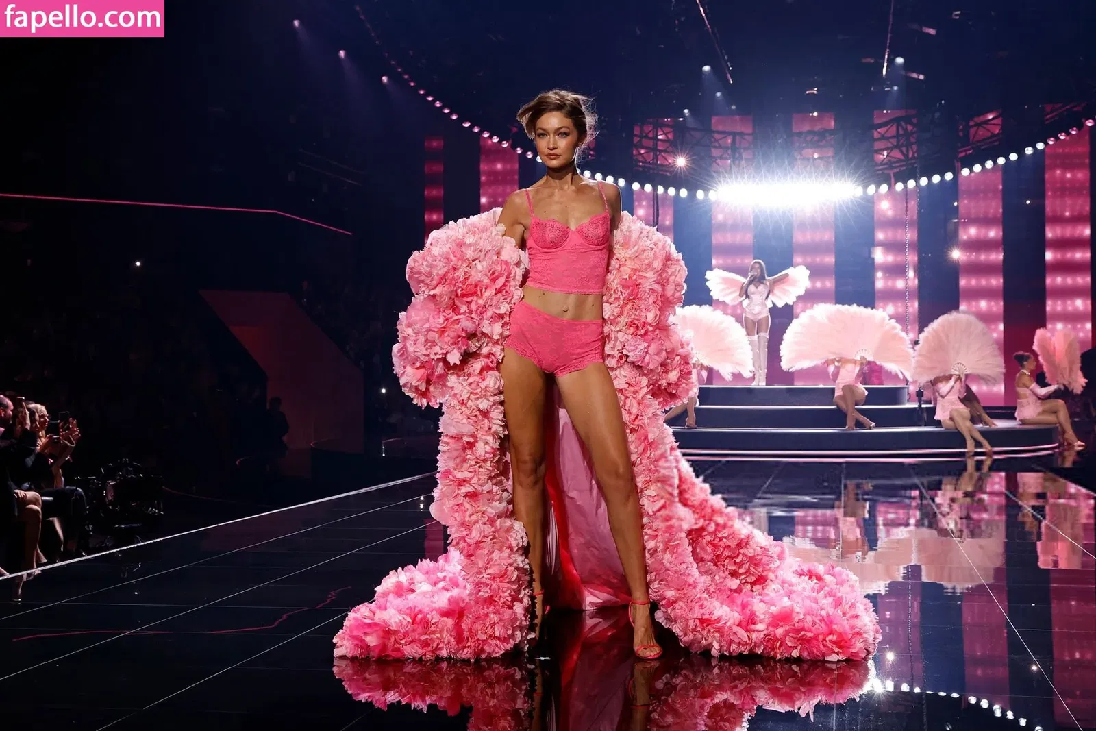 Gigi Hadid Onlyfans Photo Gallery 