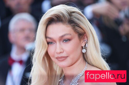 Gigi Hadid Nude Onlyfans Photo 447