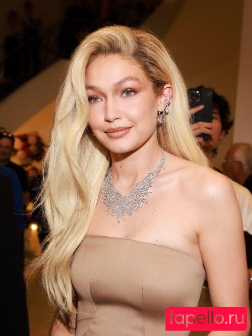 Gigi Hadid Nude Onlyfans Photo 445