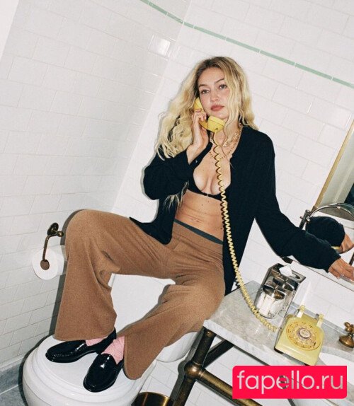 Gigi Hadid Nude Onlyfans Photo 428