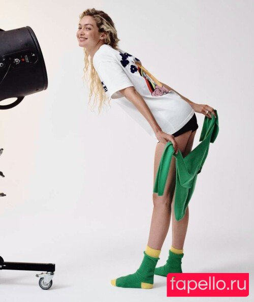 Gigi Hadid Nude Onlyfans Photo 421
