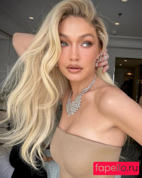 Gigi Hadid Nude Onlyfans Photo 118