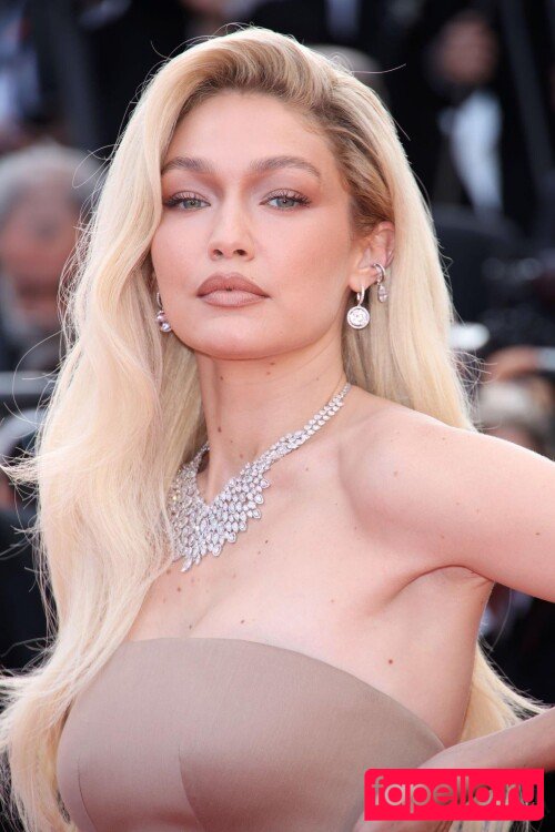 Gigi Hadid Nude Onlyfans Photo 114