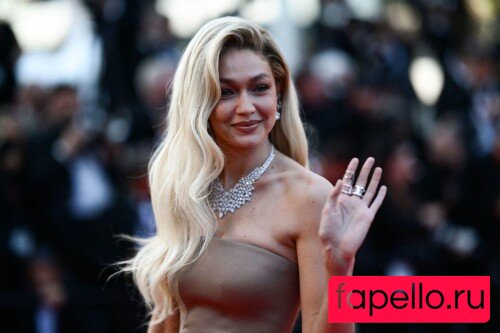 Gigi Hadid Nude Onlyfans Photo 110
