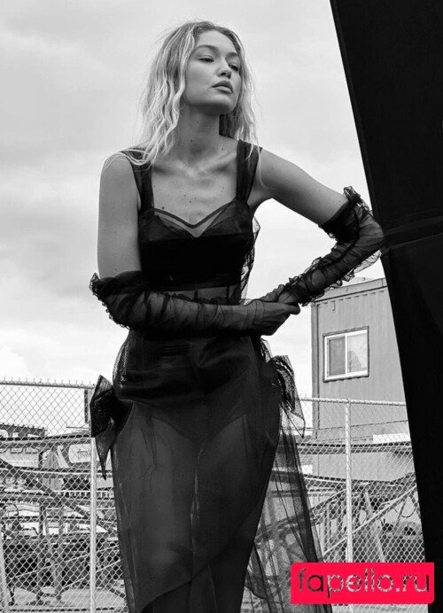 Gigi Hadid Nude Onlyfans Photo 48