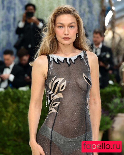 Gigi Hadid Nude Onlyfans Photo 34