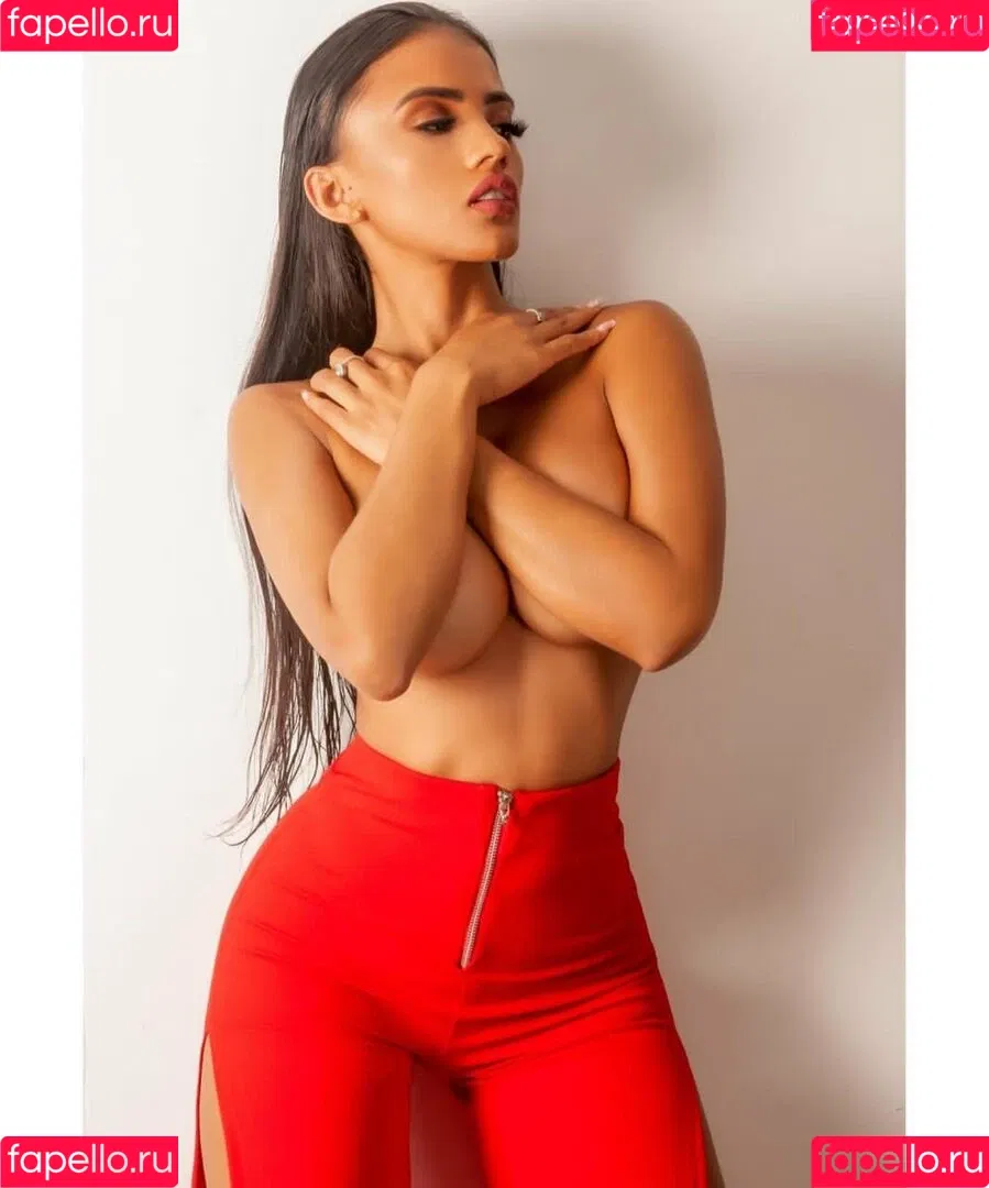karinagarciaoficial Onlyfans Photo Gallery 