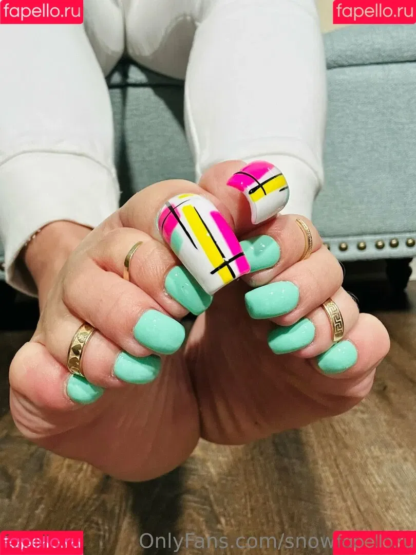snowyarches Onlyfans Photo Gallery 