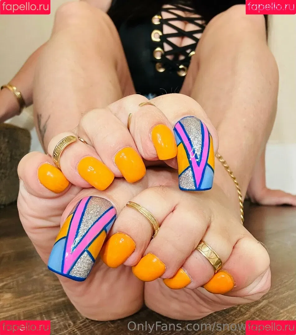 snowyarches Onlyfans Photo Gallery 