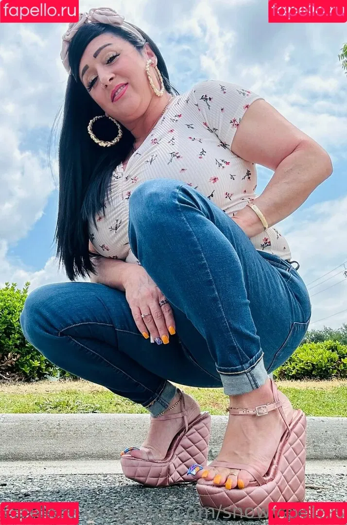 snowyarches Onlyfans Photo Gallery 