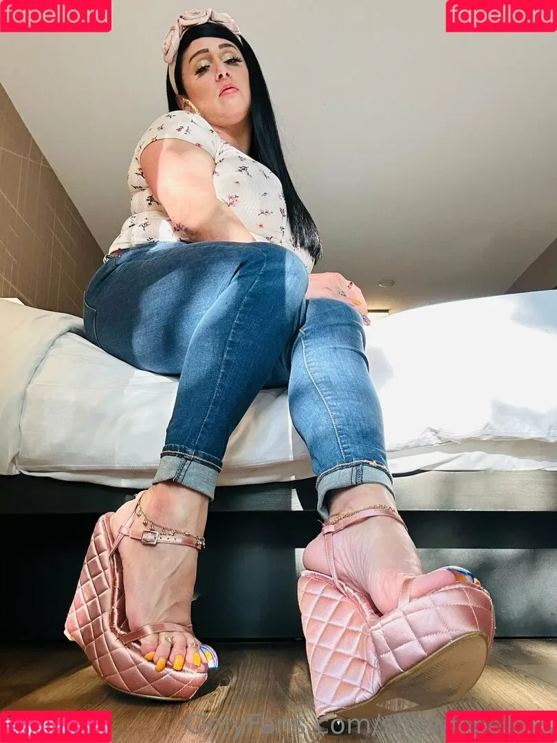 snowyarches Onlyfans Photo Gallery 