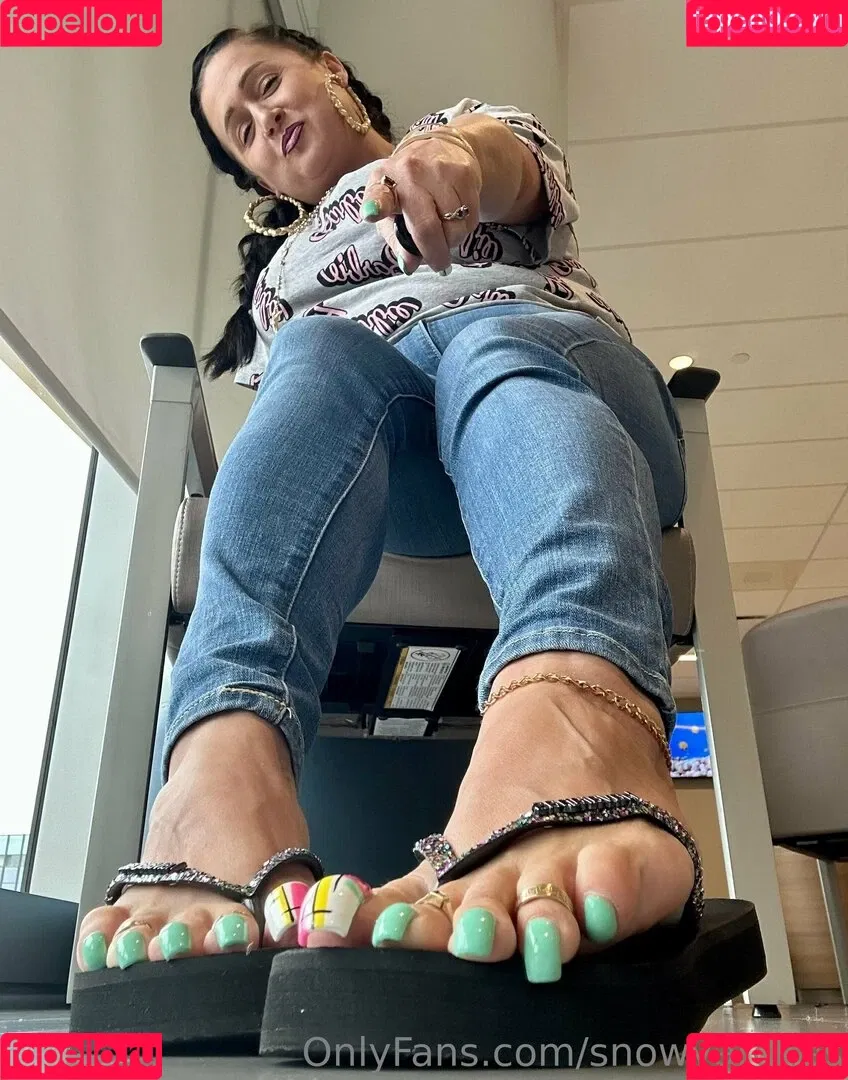 snowyarches Onlyfans Photo Gallery 