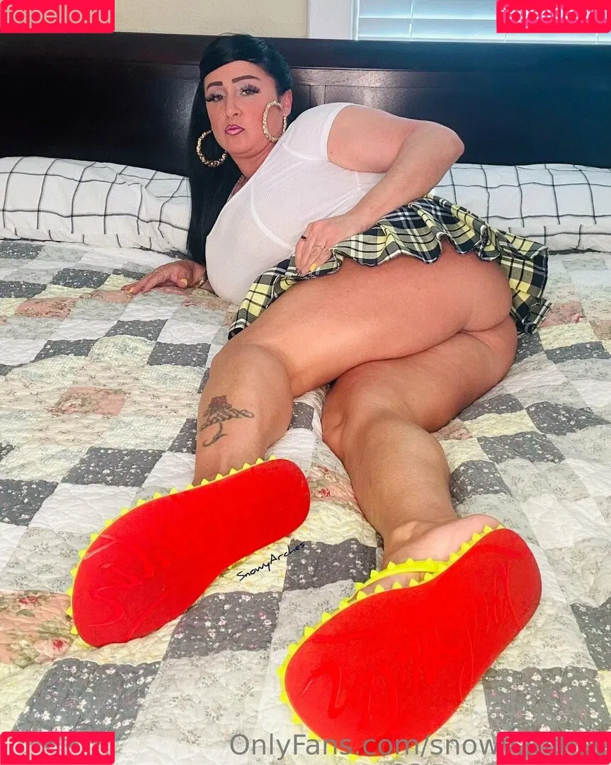 snowyarches Onlyfans Photo Gallery 
