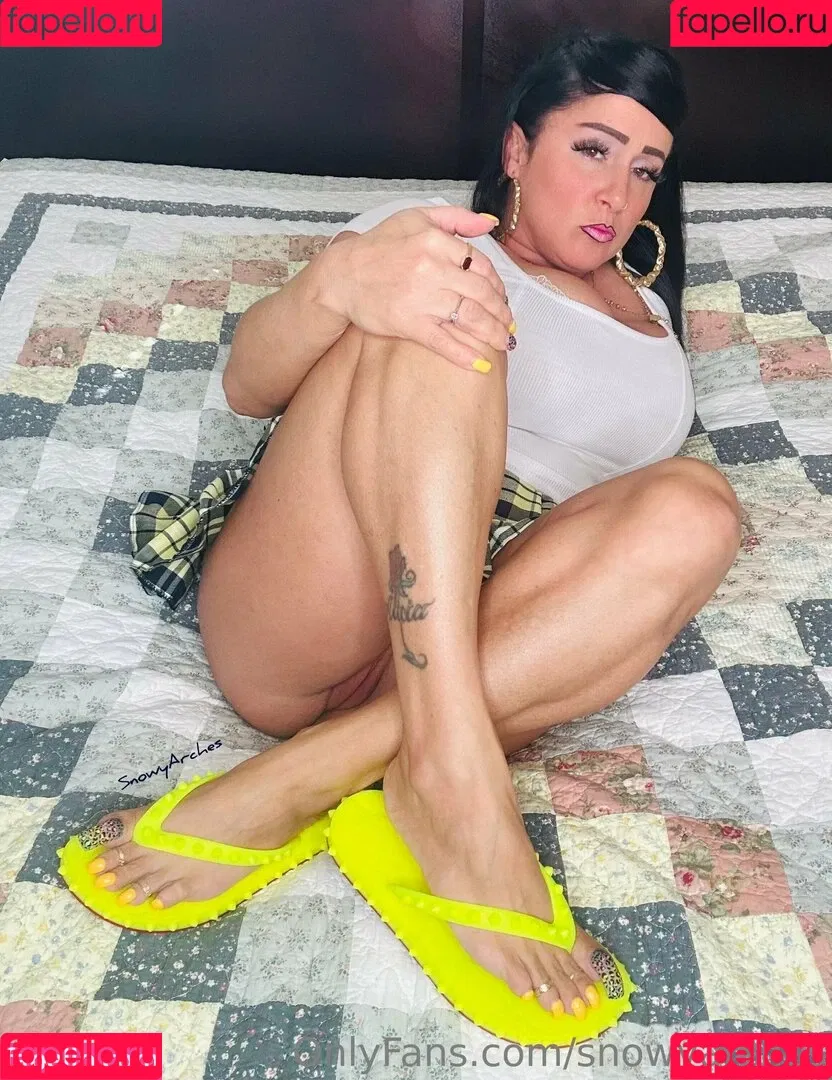 snowyarches Onlyfans Photo Gallery 