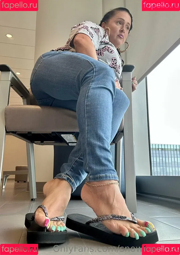 snowyarches Onlyfans Photo Gallery 