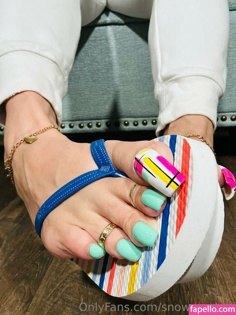 snowyarches Onlyfans Photo Gallery 