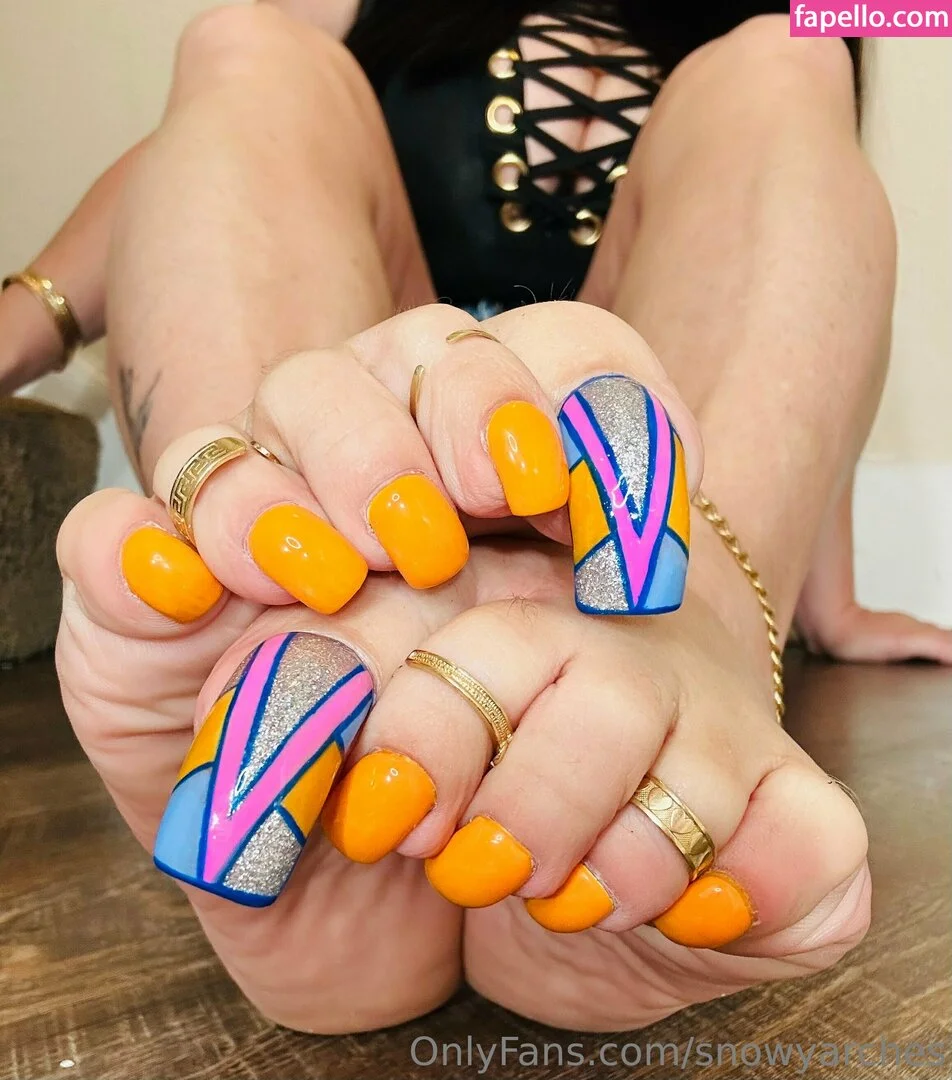 snowyarches Onlyfans Photo Gallery 