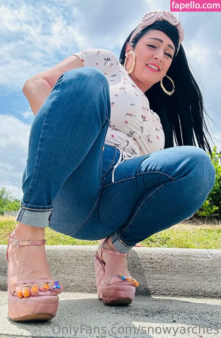 snowyarches Onlyfans Photo Gallery 