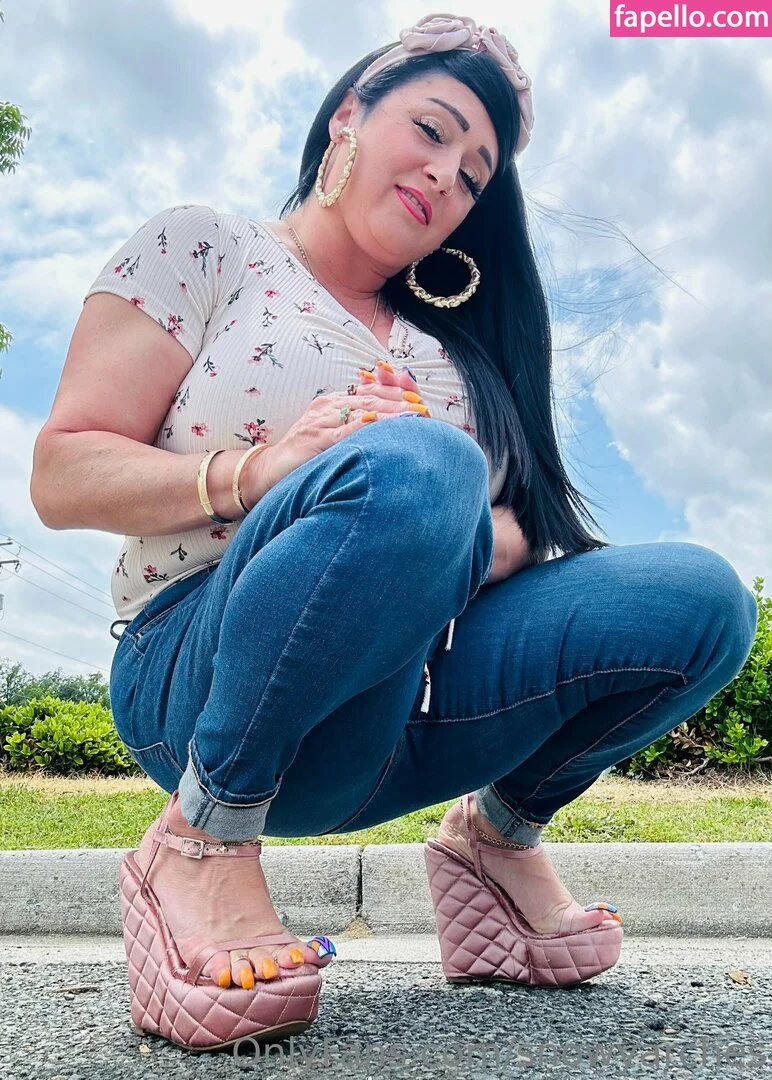 snowyarches Onlyfans Photo Gallery 