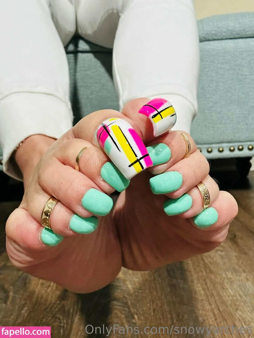 snowyarches Onlyfans Photo Gallery 