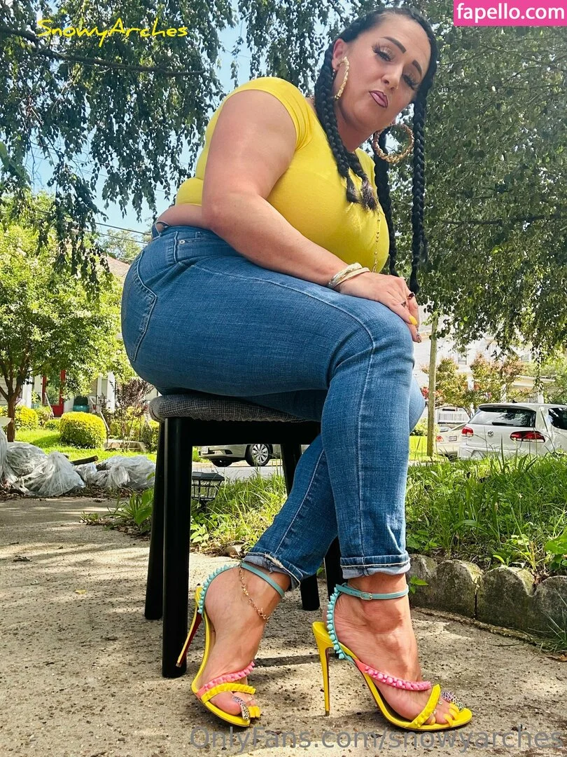 snowyarches Onlyfans Photo Gallery 