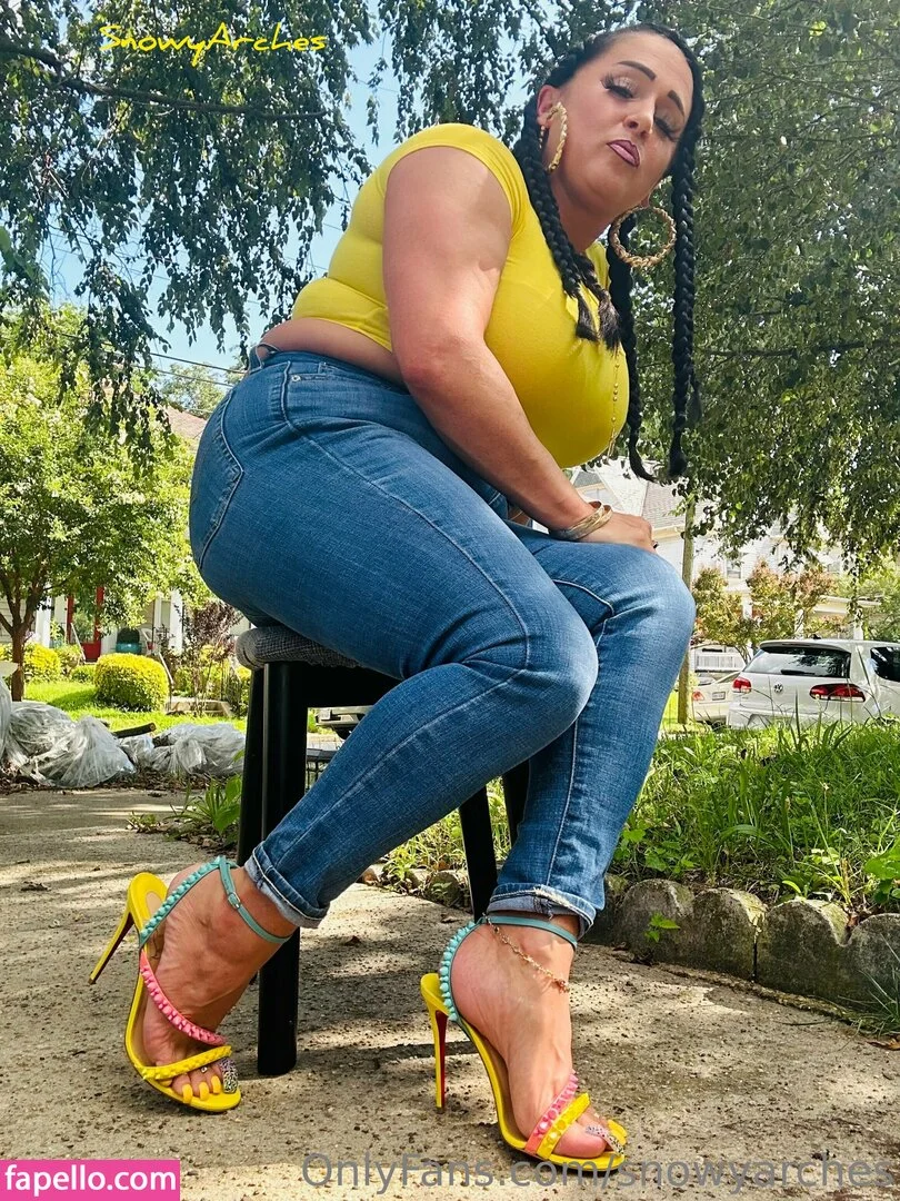 snowyarches Onlyfans Photo Gallery 