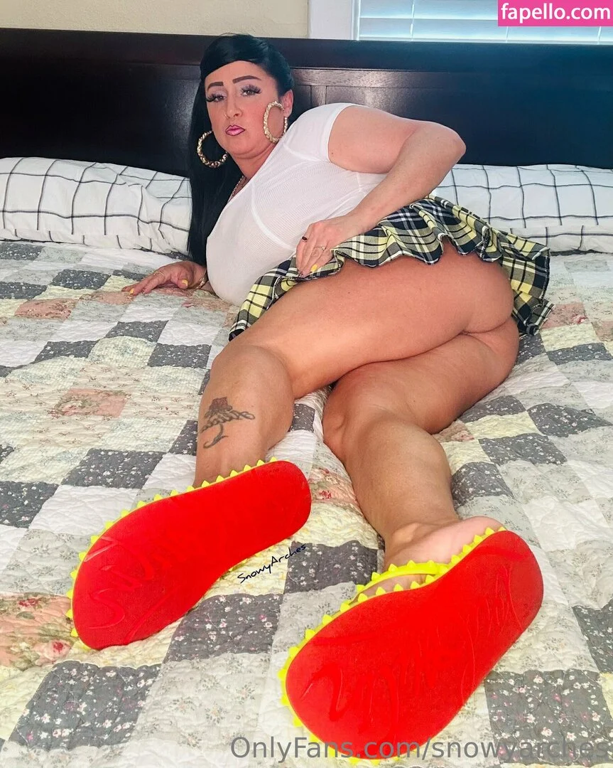 snowyarches Onlyfans Photo Gallery 